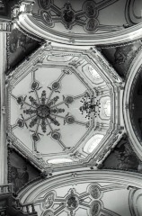 El Señor de El Encino. Interior