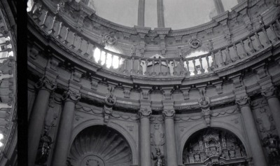 San Diego. Camarín de la Virgen