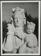 Virgen María con el niño. Escultura